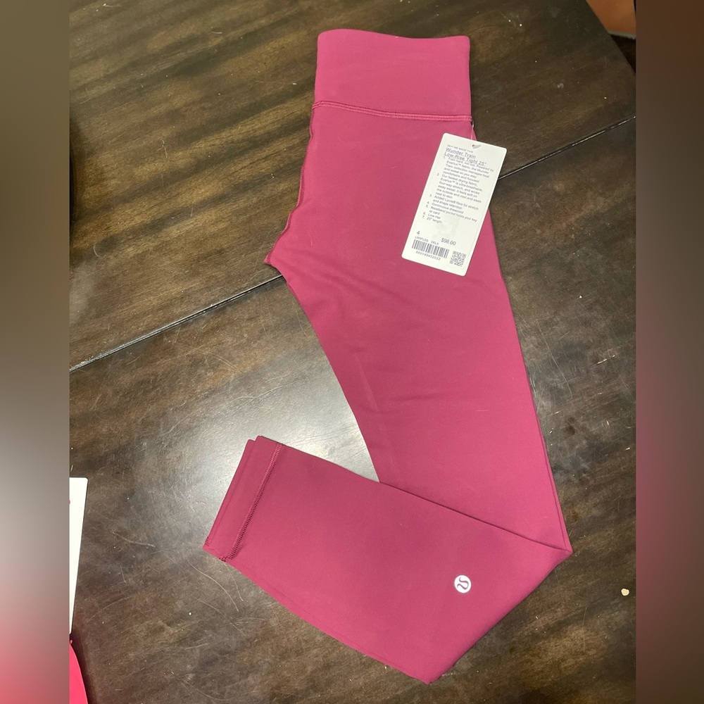 New Lululemon Wunder Train Low-Rise tight 25”